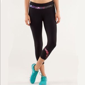 LAST CHANCE Lululemon Run: Inspire Crop II RARE Black / Spring Has Sprung Multi